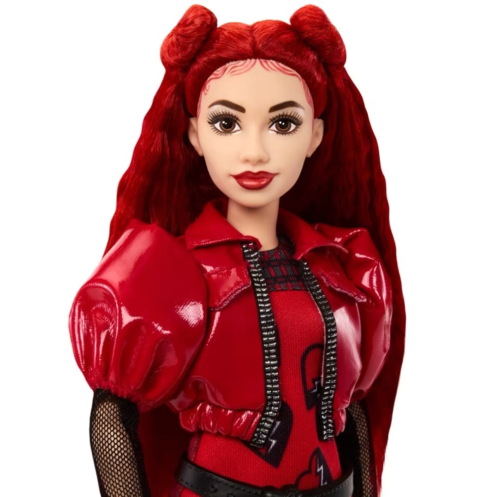 Disney Descendants: The Rise Of Red Fashion Doll Red Daughter Of Queen Of Hearts - Picture 3 of 4